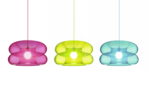 Przezroczyste, w jaskrawych kolorach lampy, które wprowadzą pozytywną energię do wnętrza